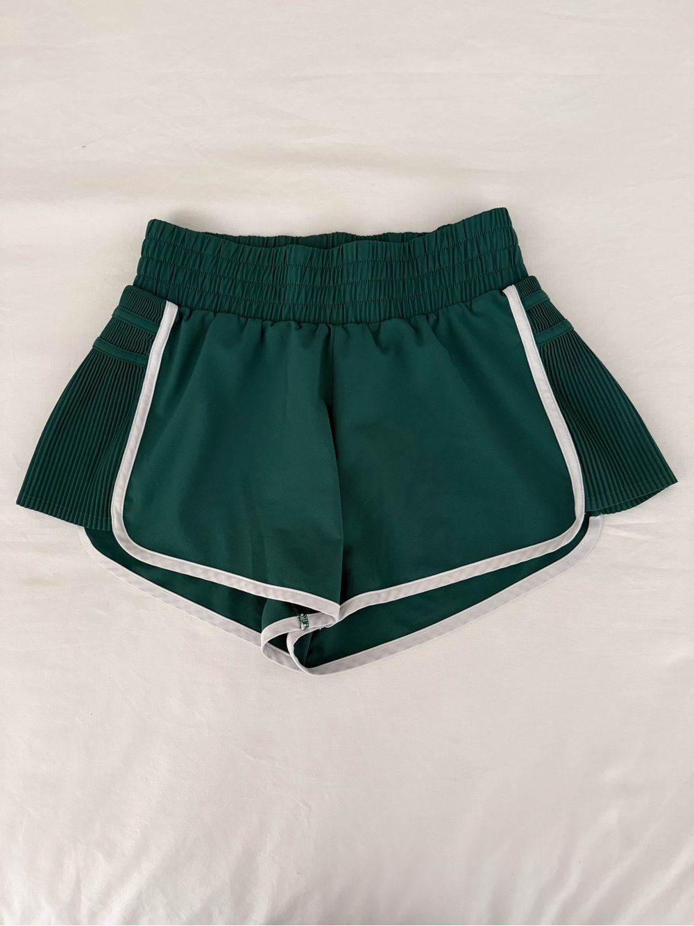 All in Motion Green Pleated Running Athletic Shorts White Trim Size S Athleisure